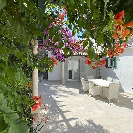 Villa Ardura - Island Holiday Residence **** Bol. Island Brac Exterior photo