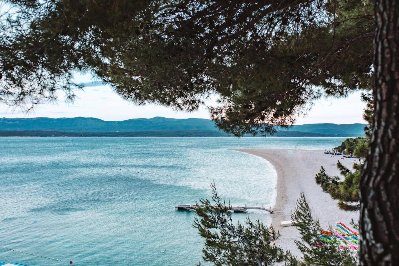 Ardura - Island **** Bol. Island Brac Apartment
