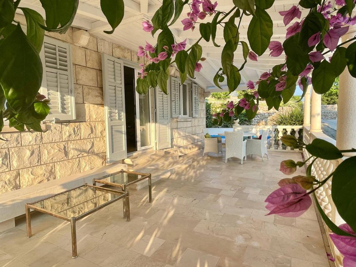 Ardura - Island **** Bol. Island Brac Bol