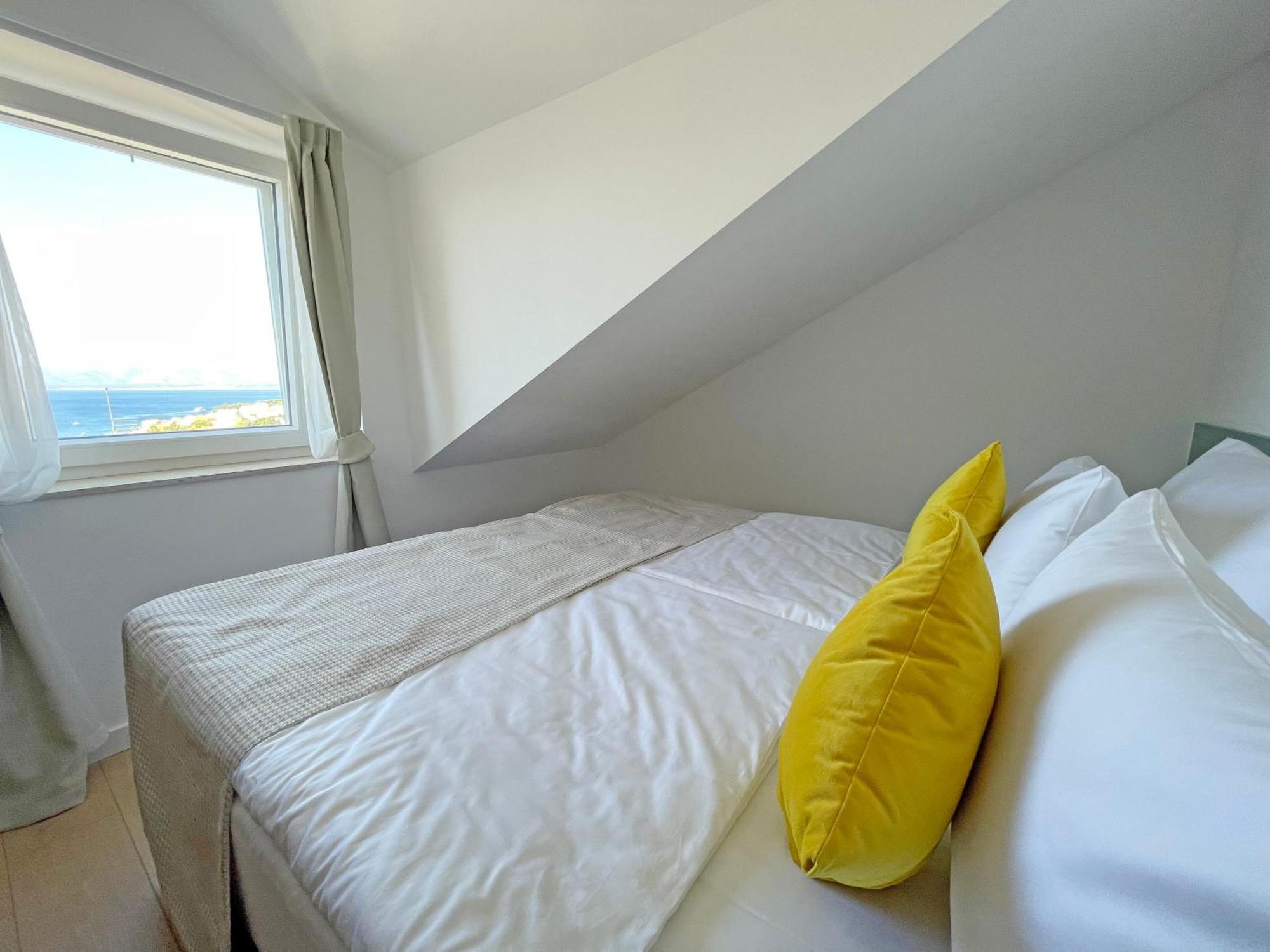 Ardura - Island **** Bol. Island Brac Apartment *